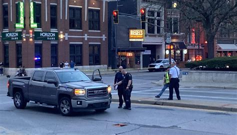 <b>Fort</b> <b>Wayne</b> police are investigating a <b>pedestrian</b> crash that critically injured a man early today. . Fort wayne officer hits pedestrian